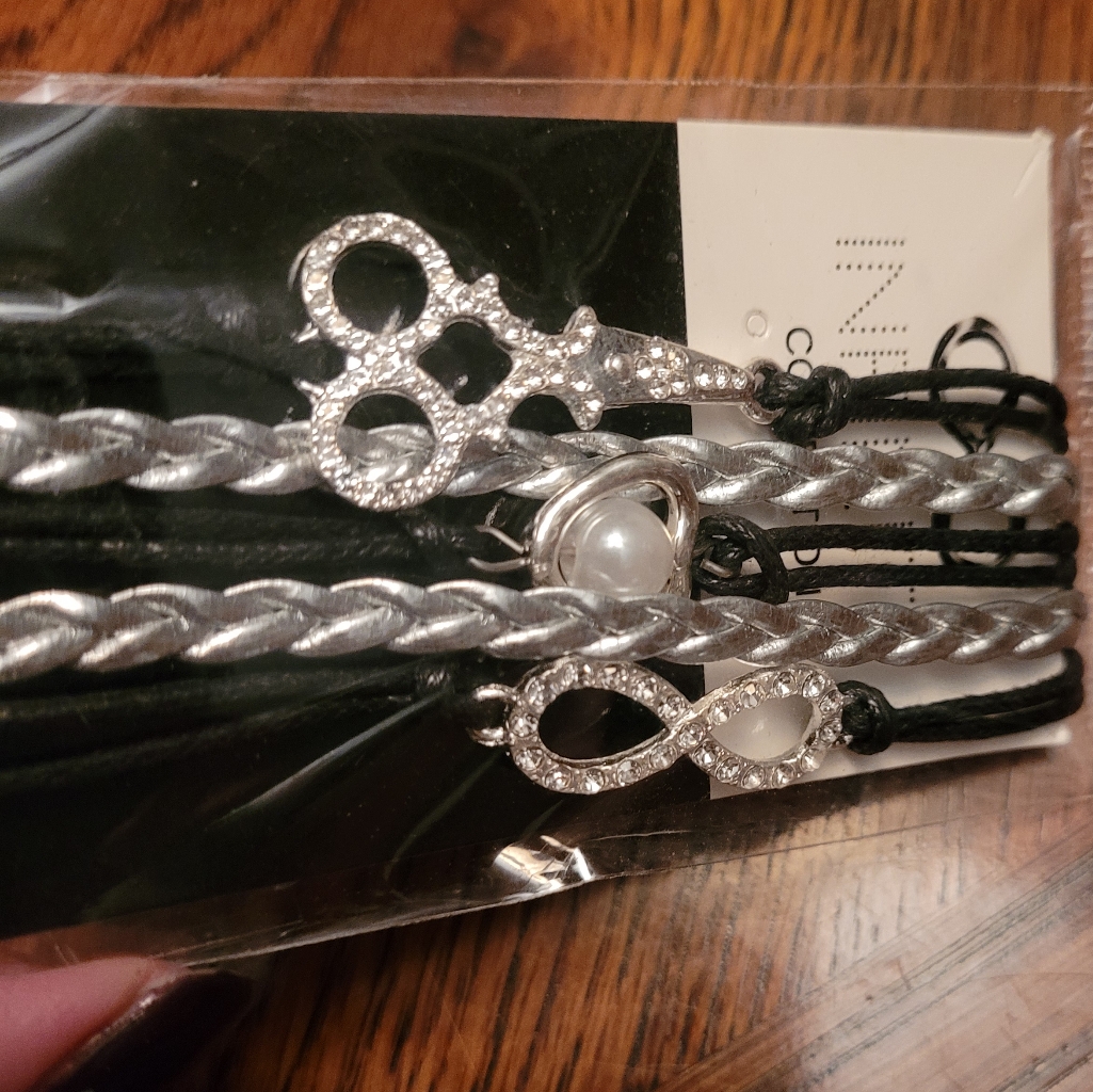 Women's Bracelets